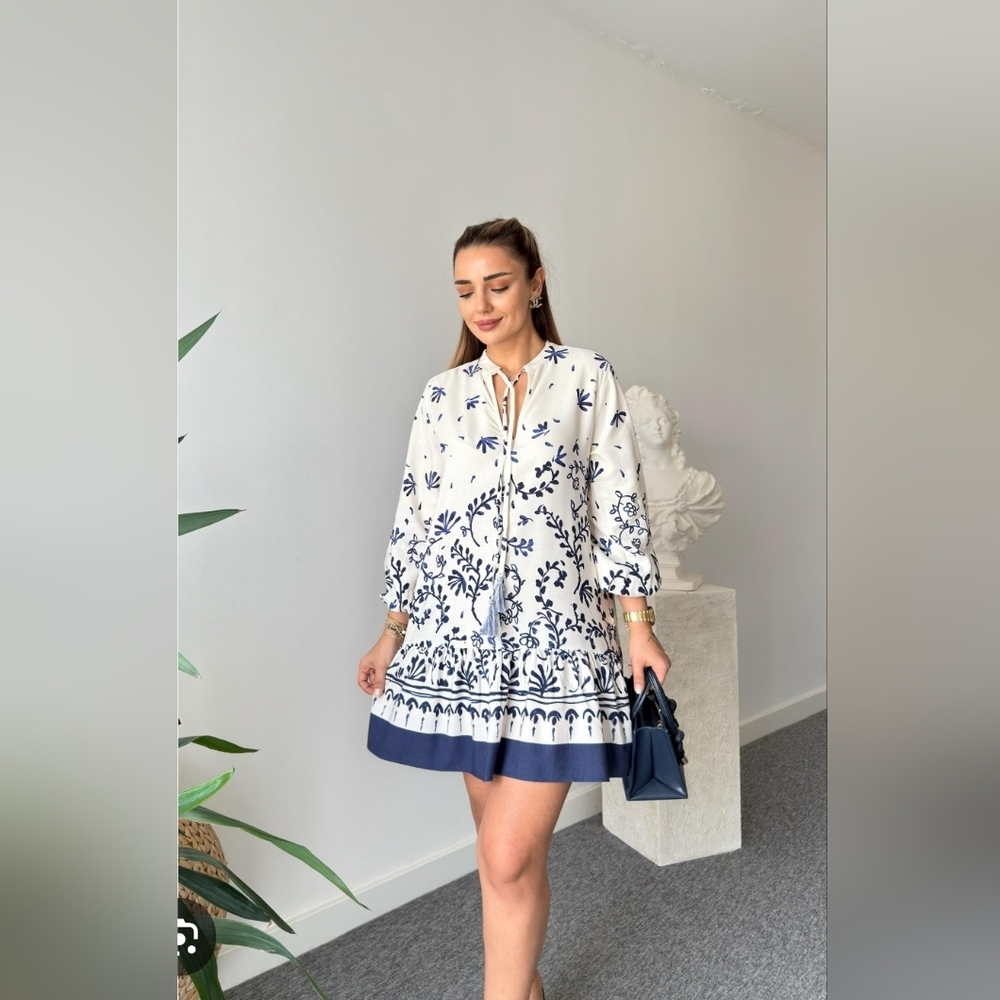 NWT Zara White and Navy Floral Linen Tunic Dress